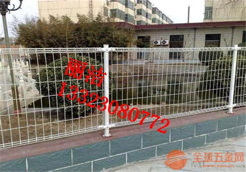 鐵絲護(hù)欄網(wǎng)的綜合介紹 用途、材質(zhì)與防盜功能